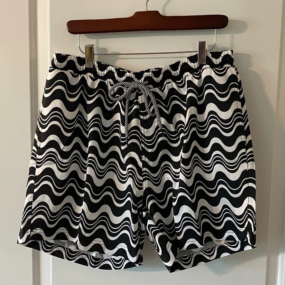 SOLD INC International Concepts Men's Wave-Print Swim Shorts Black L NWT - Picture 1 of 11